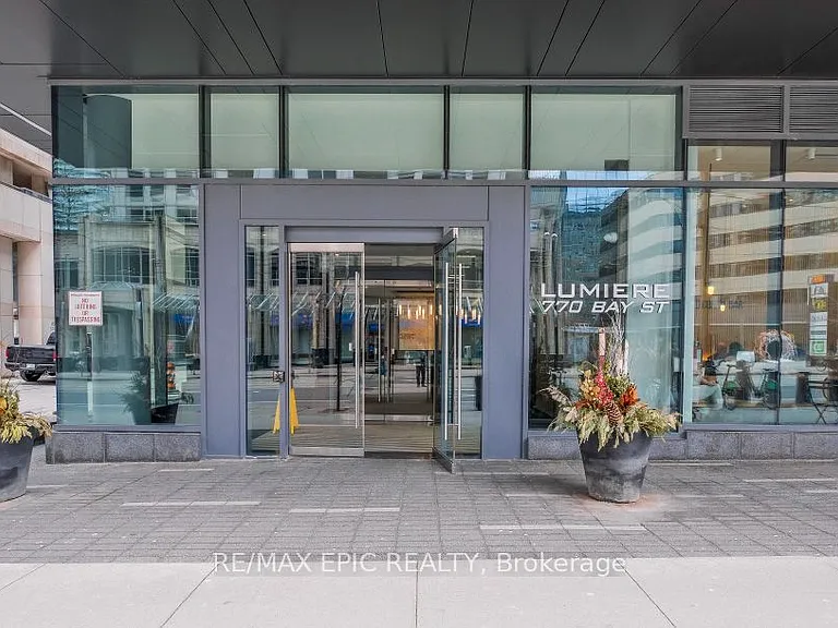 770 Bay St #702 — Photo 2
