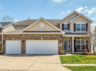 1453 Red Oak Plantation Dr, Ballwin, MO 63021