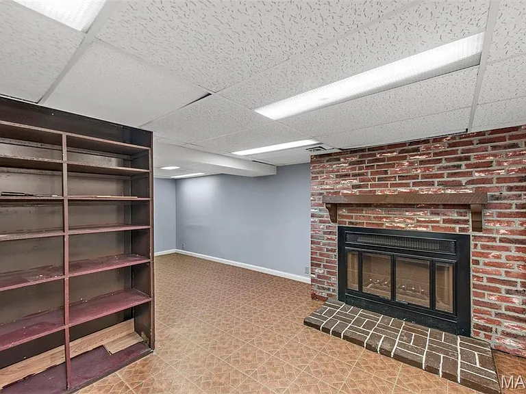 3319 Eminence Blvd — Photo 31