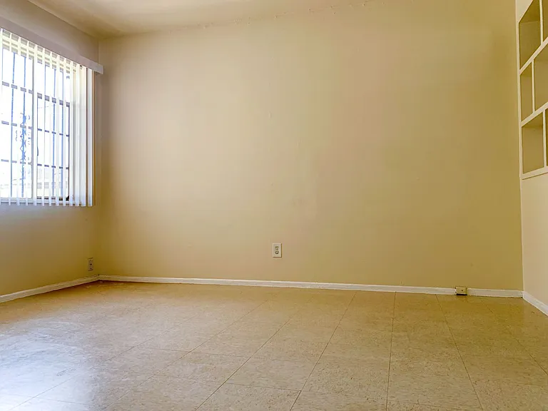 One Bedrooms near VA Hospital — Photo 7