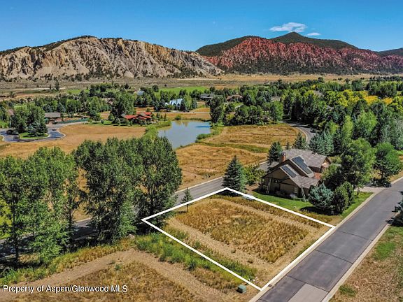 3rd image of 208 Golden Bear Dr