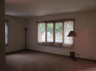 539 W Lawn Blvd, Manitowoc, WI 54220