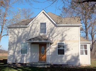 7924 Colt Rd, Carlinville, IL 62626