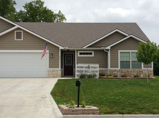 805 Highland Ridge Dr, Manhattan, KS 66503