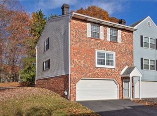 1403 Magnolia Ct, Bethel Park, PA 15102