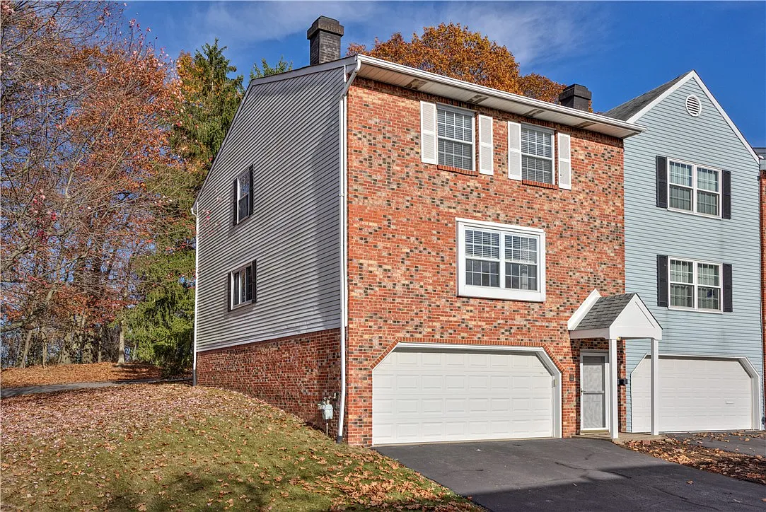 1403 Magnolia Ct photo 1
