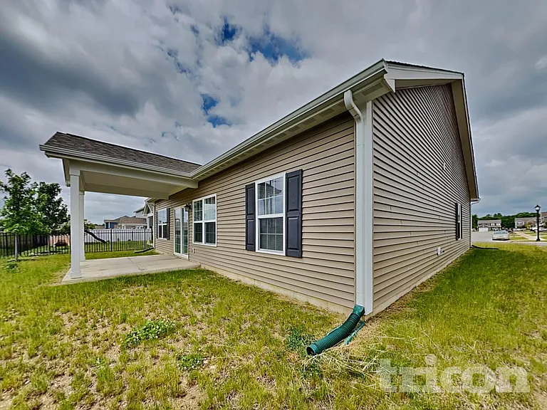 2771 Anchusa Dr — Photo 16