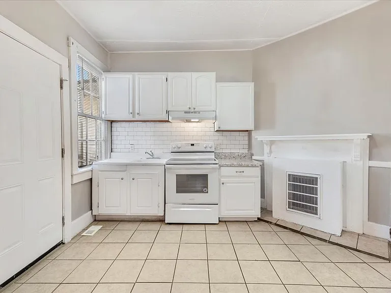 1708 Lennox Ct — Photo 11