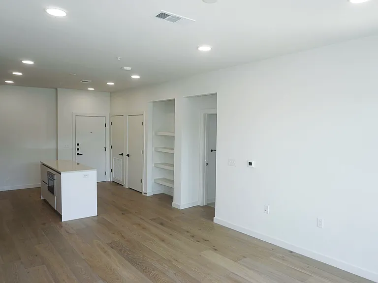 2209 S 1st St #319 — Photo 22