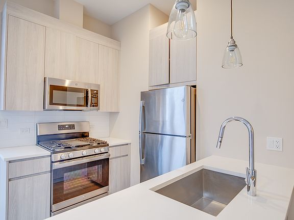 5th image of 1741 N Western Ave #11