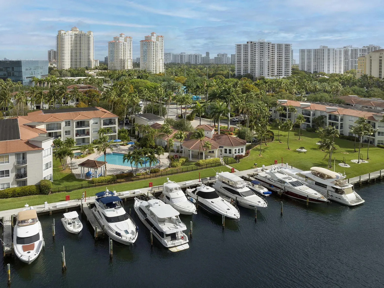 Camden Aventura — Photo 1