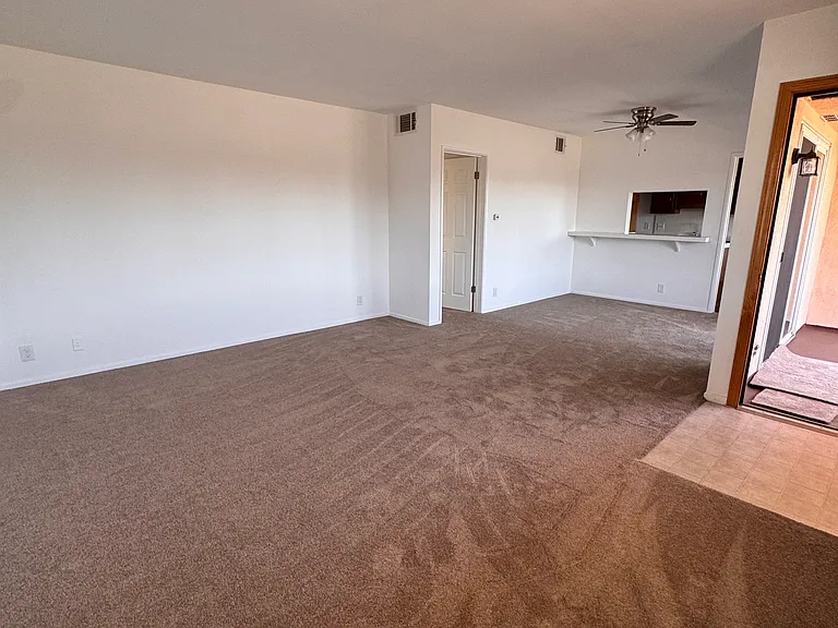 319 E Tamarack Ave #5 — Photo 3