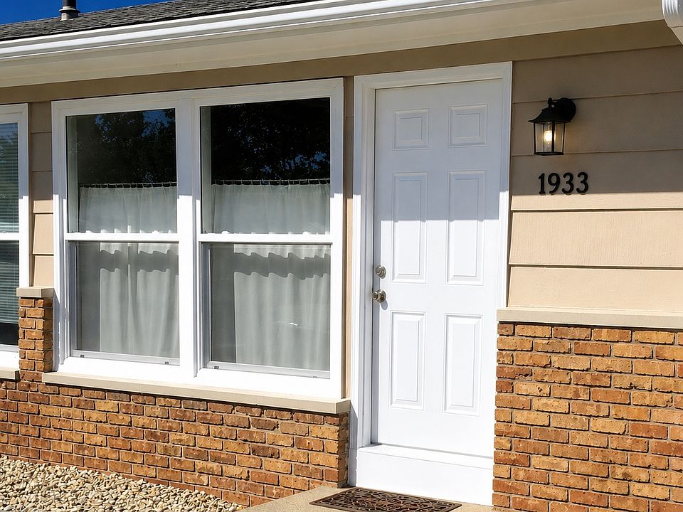 1st image of 1933 Chateau Dr