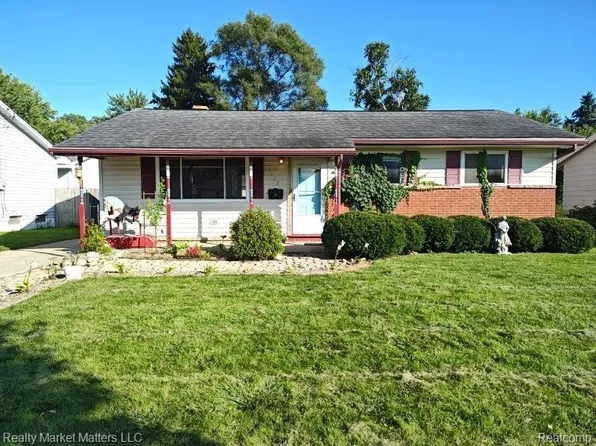 5117 Winston Dr, Swartz Creek, MI 48473