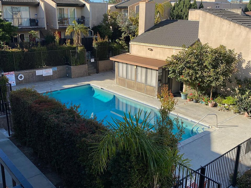 1st image of 3422 Maricopa St #209