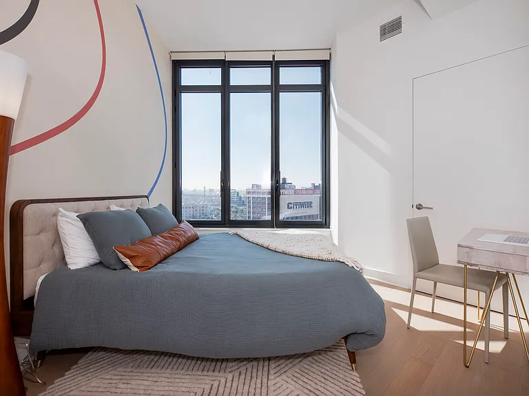 8 Court Sq #20B — Photo 10