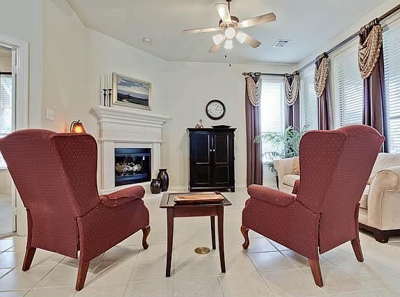 4th image of 1704 Hackett Creek Dr