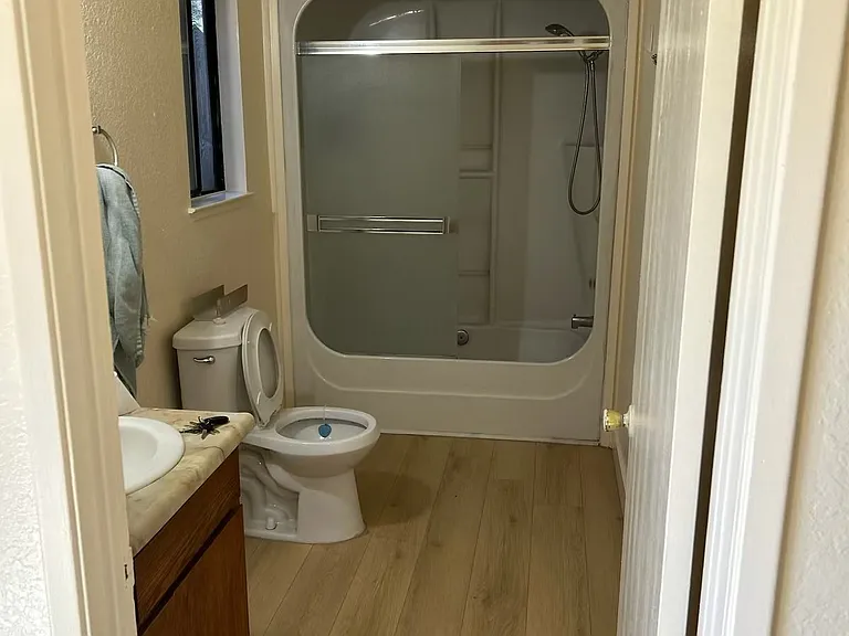 640 E Hawkeye Ave #2 — Photo 8