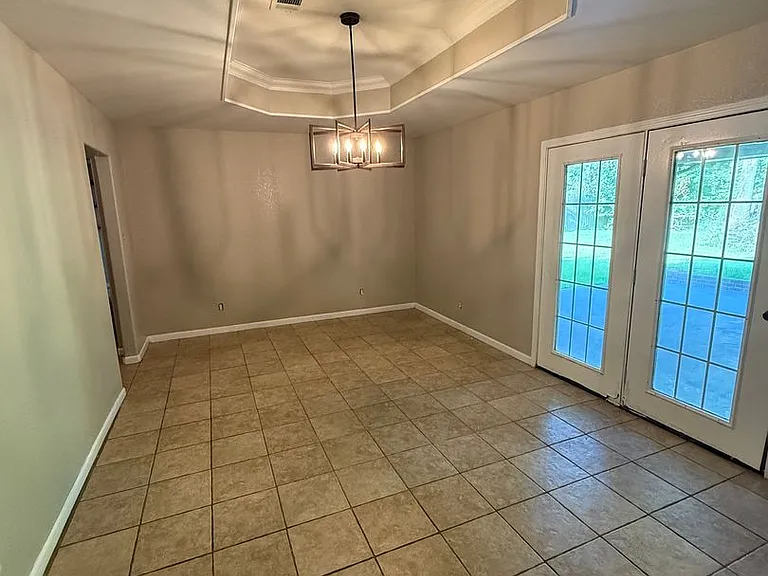 3628 Carpenter Rd — Photo 2