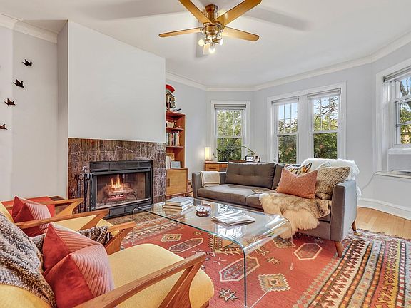 5th image of 1433 W Elmdale Ave #3N