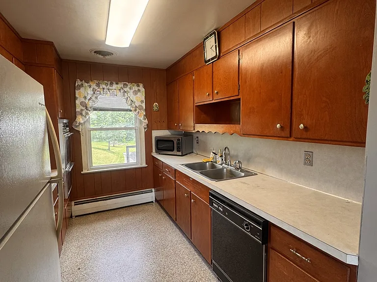10033 Jonestown Rd — Photo 15