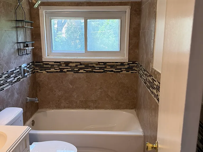 80 Upland Rd — Photo 14