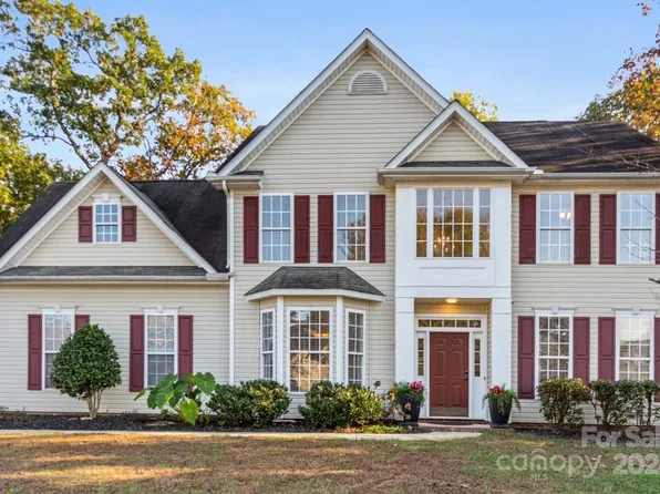 6908 Conifer Cir, Indian Trail, NC 28079