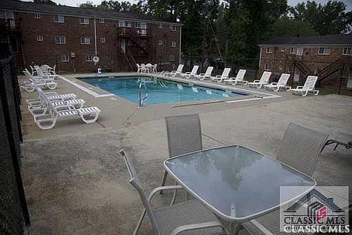 2nd image of 195/ B!0 Sycamore Drive #B10