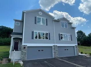 59 Belvedere Lofton Ii Dr, Tolland, CT 06084