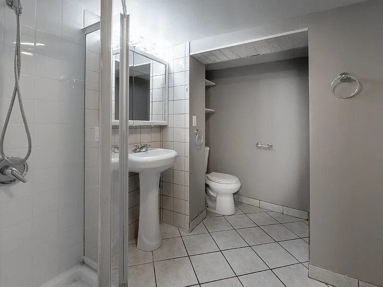 3403 N Hamlin Ave #1 — Photo 15