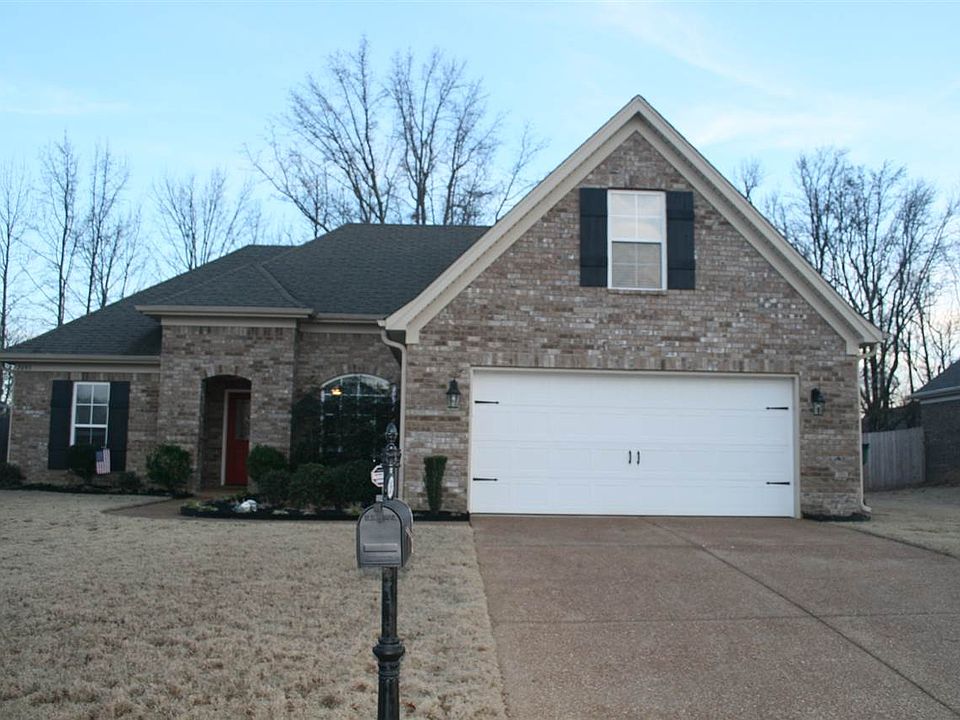 1st image of 2695 Cherry Tree Dr NE