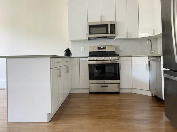 641 President Street image 5 of 11