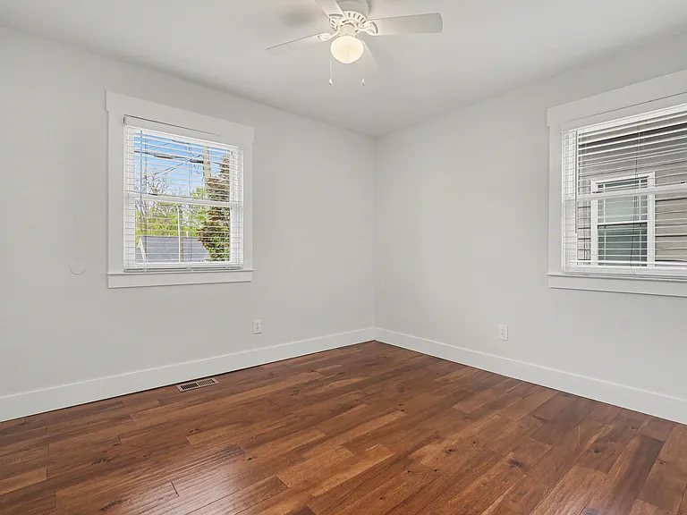727 S State St — Photo 17