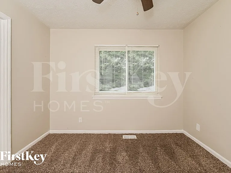 9075 Gatewood Dr — Photo 13