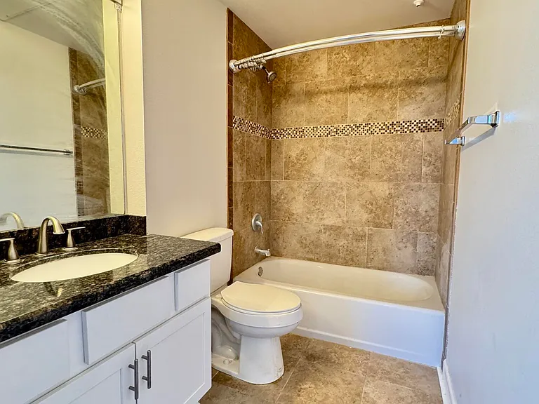 1701 E Colter St #310 — Photo 4