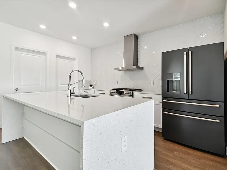 5507 Rainwood Meadows Dr — Photo 10