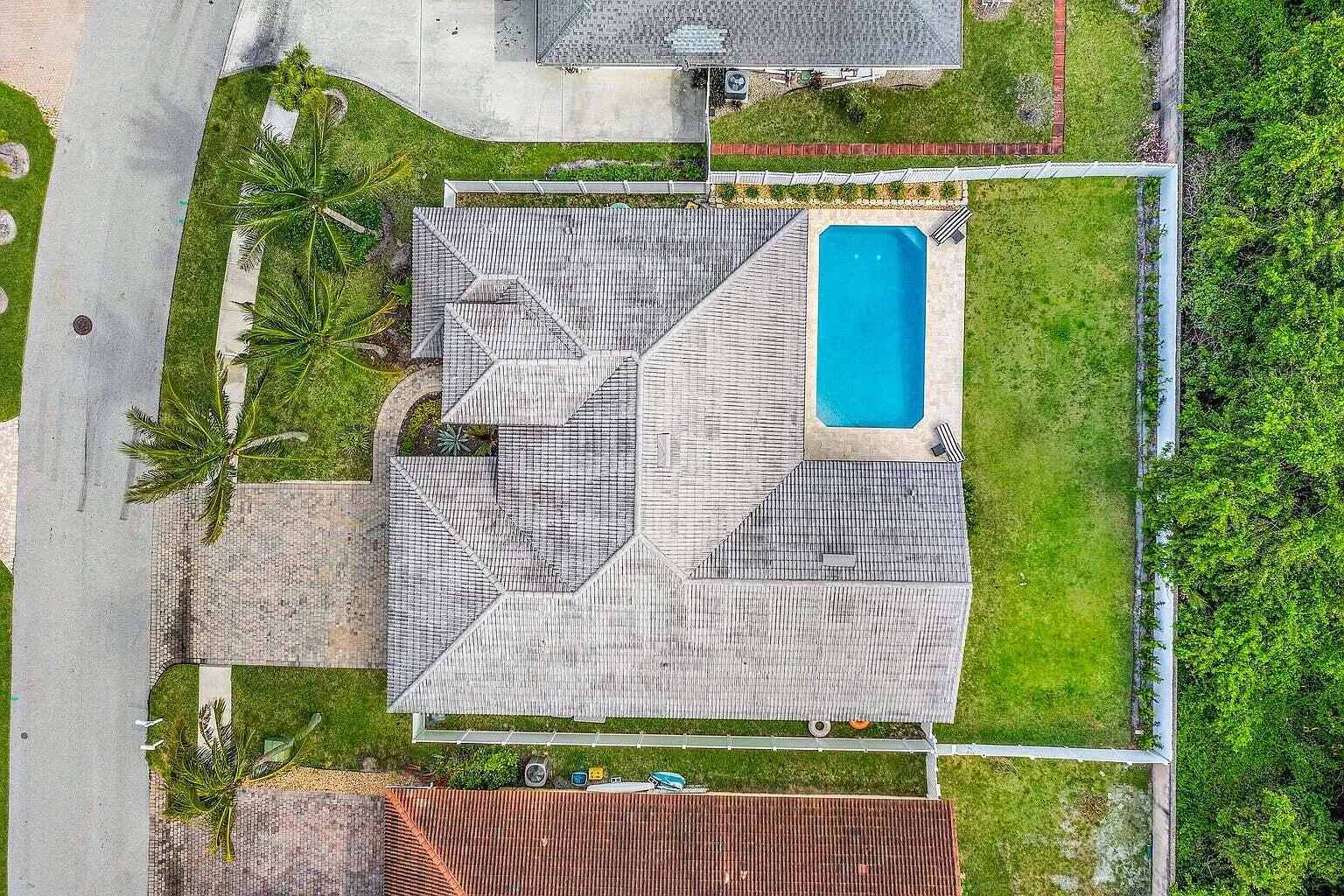 4 bed, 4.0 bath, 2357 sqft, $13,000 — Photo 4