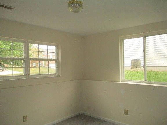 4th image of 3058 Cattail Cove Ln