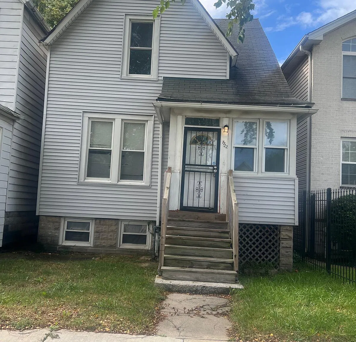 4 bed, 1326 sqft, $2,200 — Photo 1