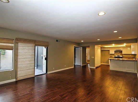 5th image of 1063 S Romney Dr