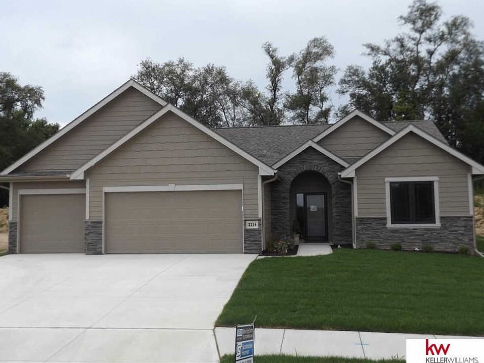 1st image of 2214 N 188th Ter