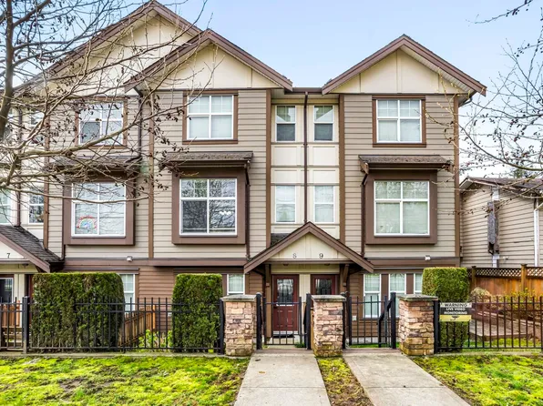 33860 Marshall Rd #8, Abbotsford, BC V2S 0E8