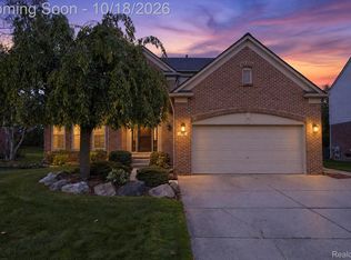 1756 Bridgewater Ct, Canton, MI 48188