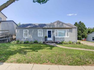 344 29th Ave N, Clinton, IA 52732