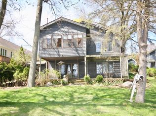 121 N Crooked Lake Dr, Kalamazoo, MI 49009