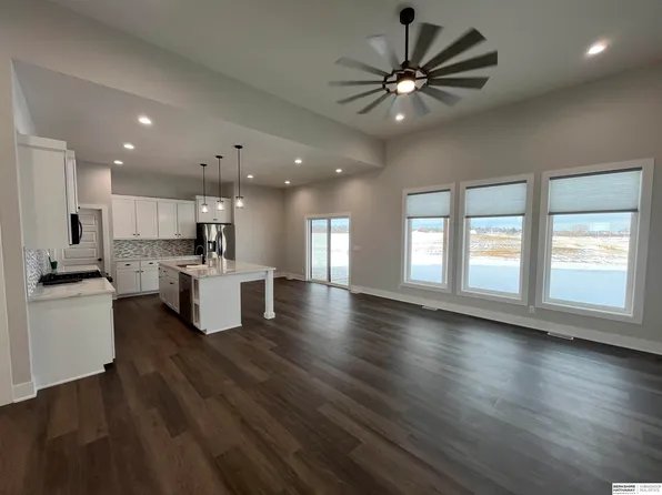 1010 Bluejay Cir, Ashland, NE 68003