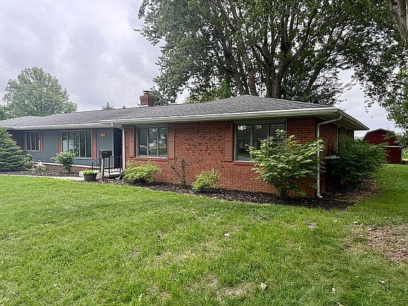 2nd image of 411 Eastlawn Dr