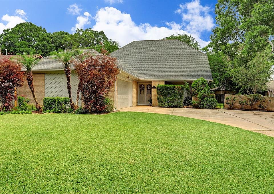 1st image of 3115 Groveshire Ct