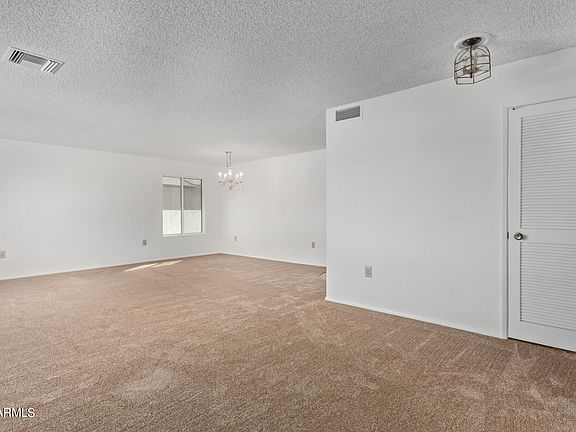 5th image of 10729 W HUTTON Drive