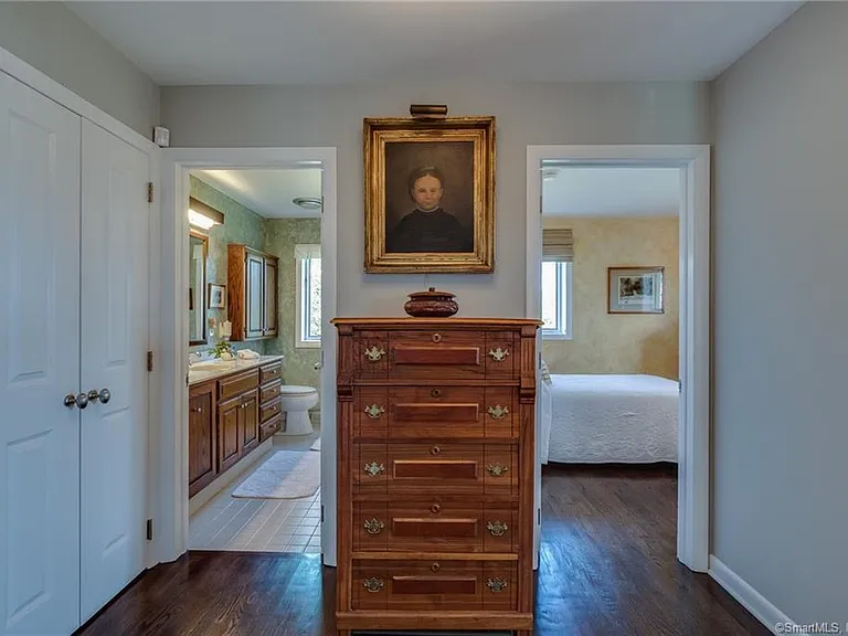 10 Morgan Point — Photo 21
